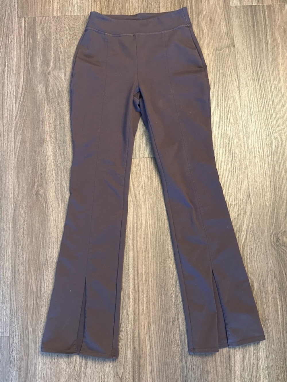 Alo long bootcut Brown flare pants with front slits. Size small.